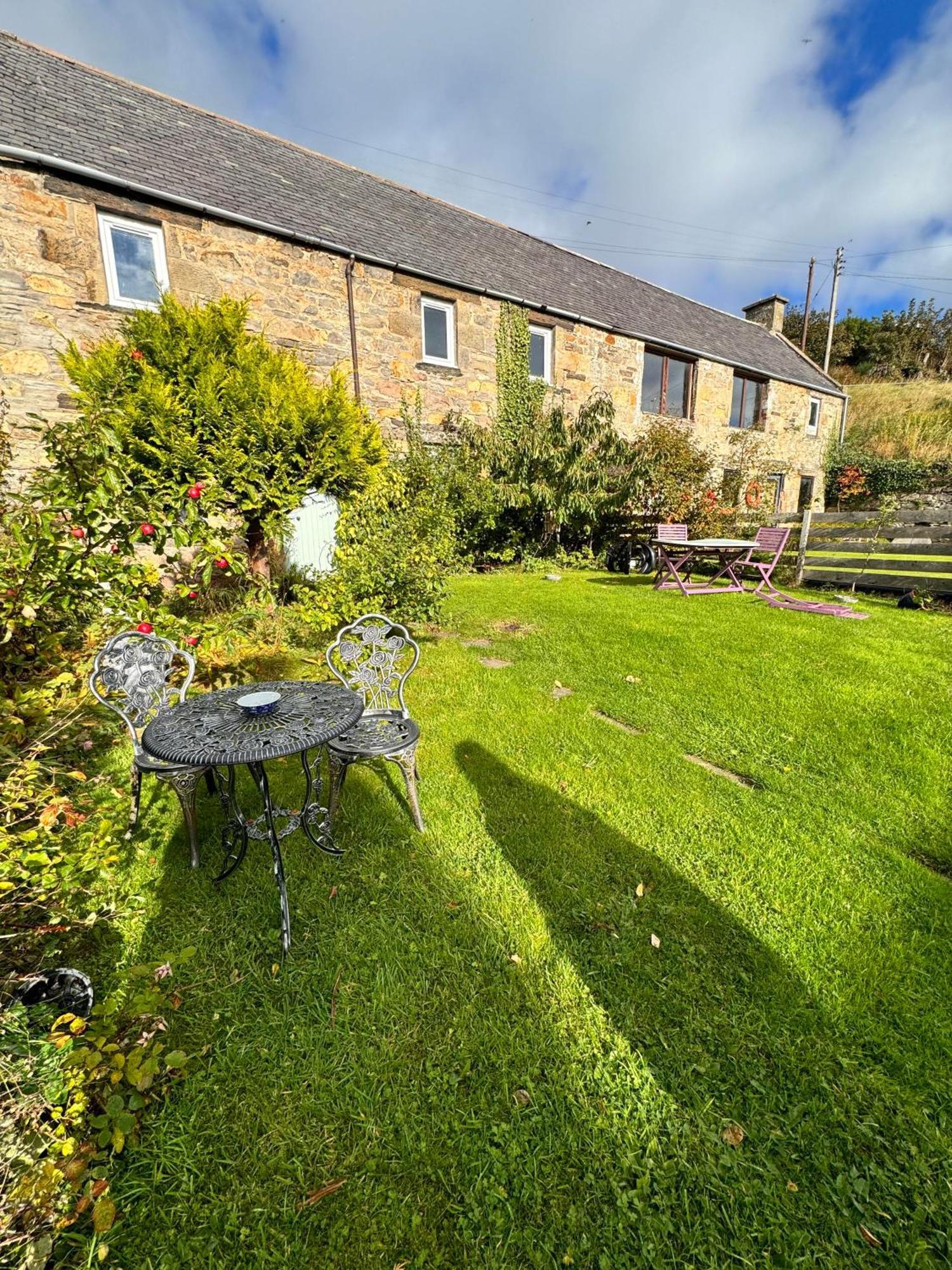Song Of The Sea, Selkie House Bed & Breakfast Helmsdale Exterior photo